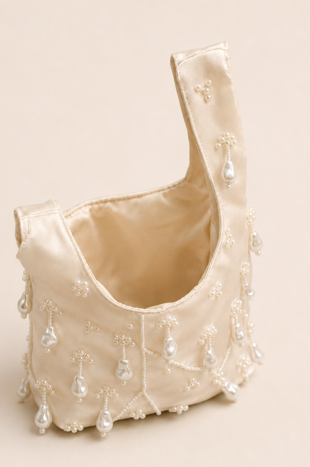 Perletta Noeud Handbag in Embellished Satin