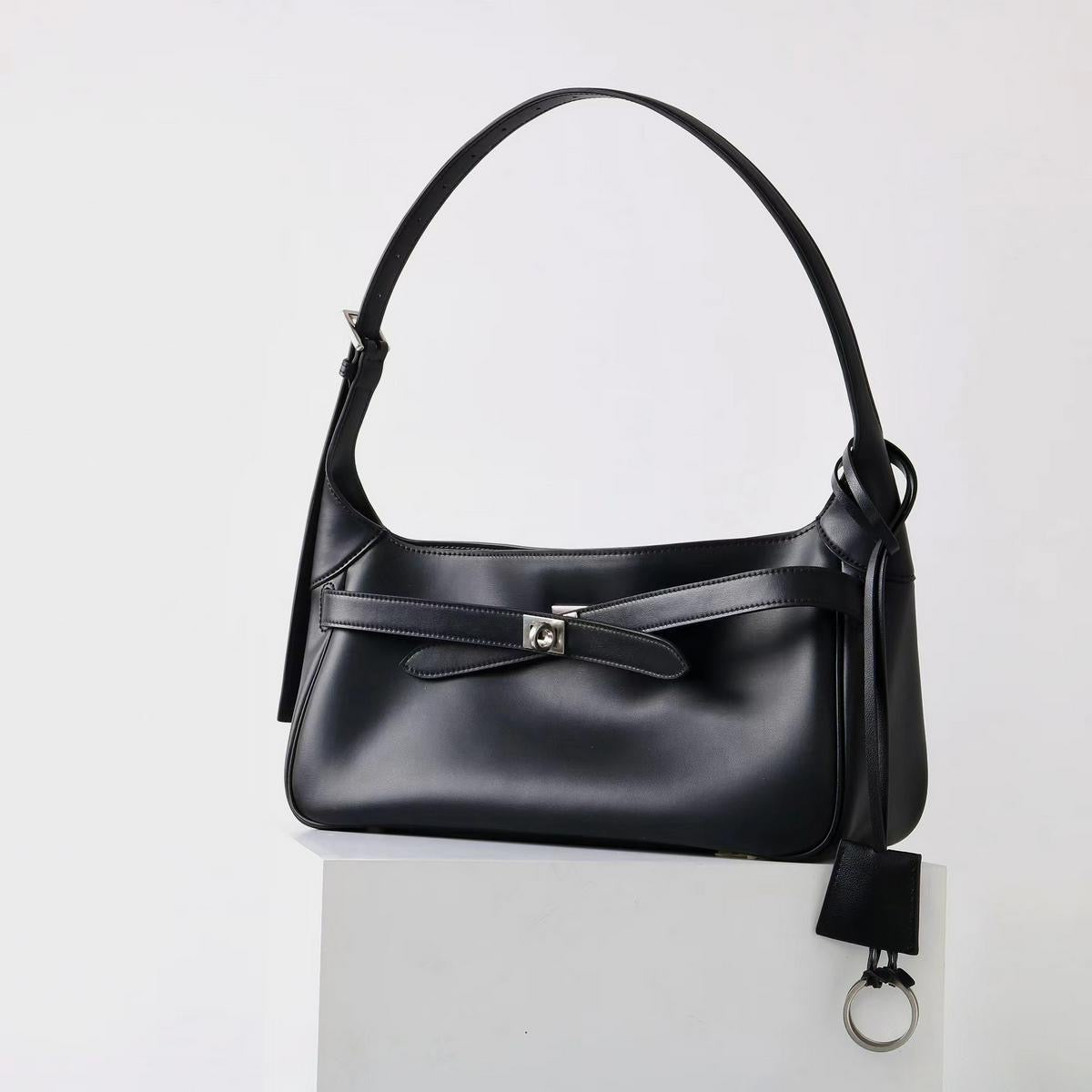 The Solenne Shoulder Bag in Pure Leather