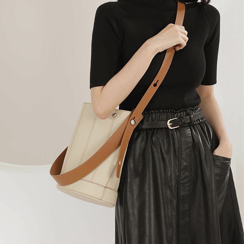 The Camille Bucket in Pure Leather