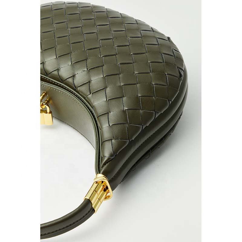 Olivaire handbag in pure leather