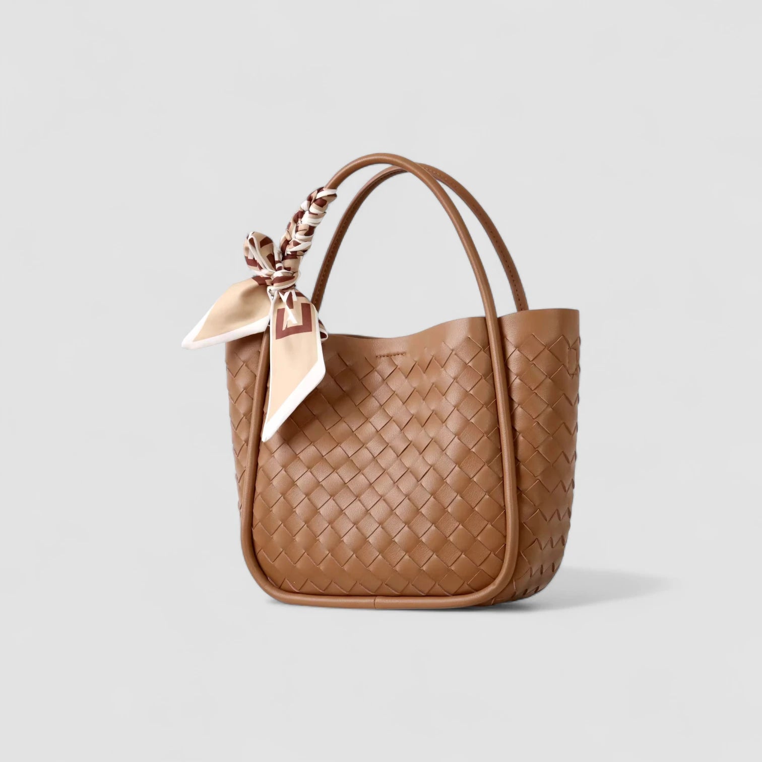 Le Petite Shopper Bag in Pure Leather
