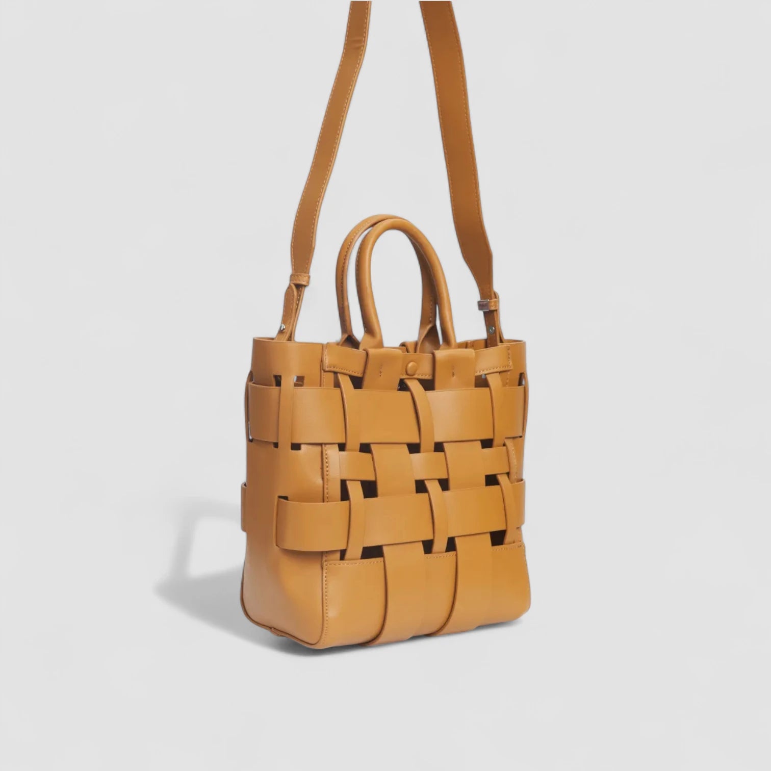 Yiva Weave Handbag in Vegan Leather