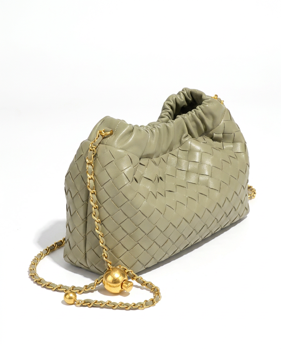 The Amélie Pouch