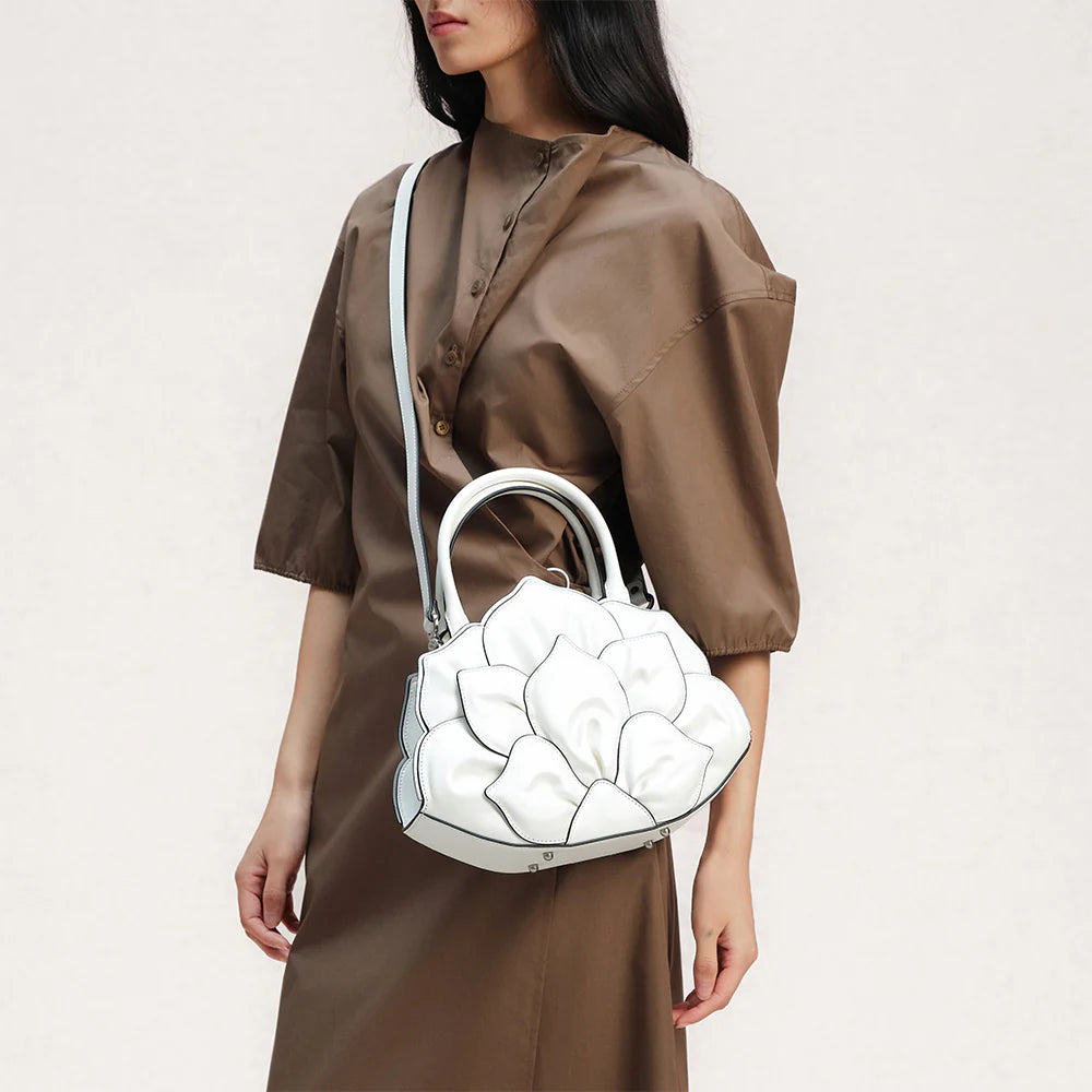 Obsidian Bloom bag in Pure Leather