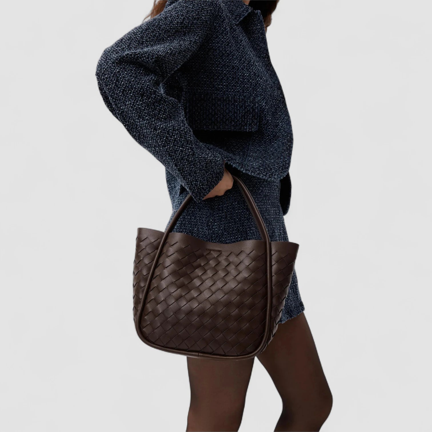 Le Petite Shopper Bag in Pure Leather