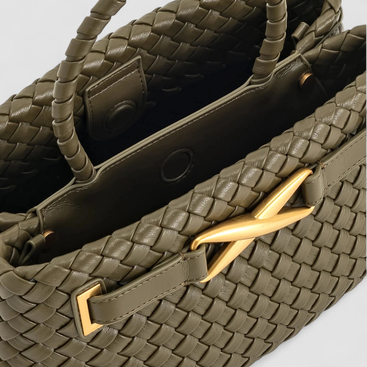 Velora Handbag in Vegan Leather