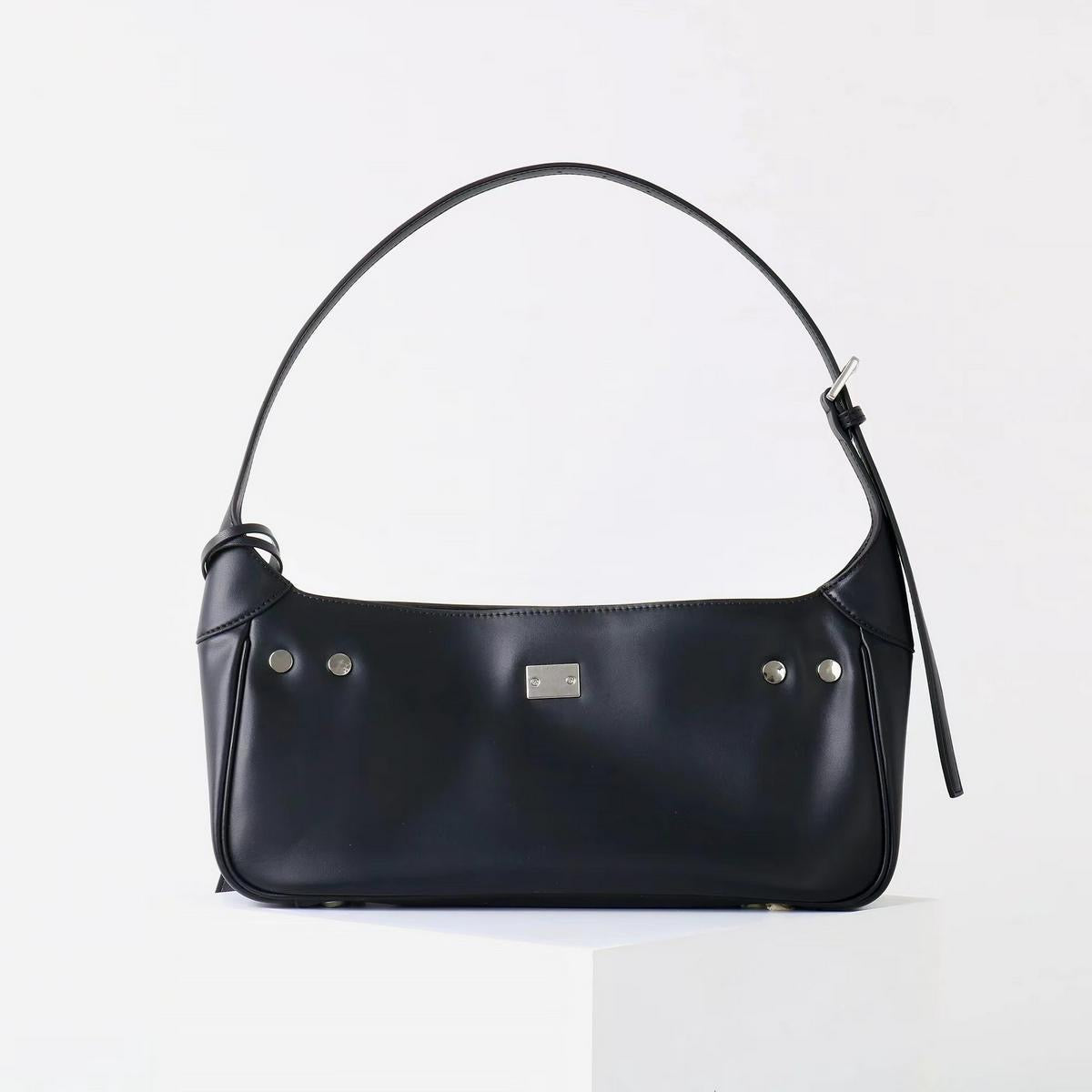The Solenne Shoulder Bag in Pure Leather