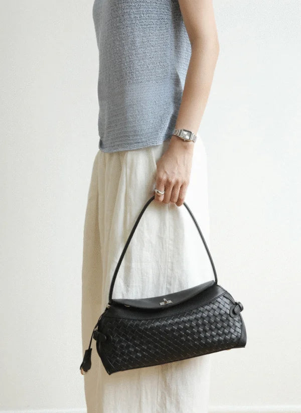 Linea Intrecciata bag in pure leather