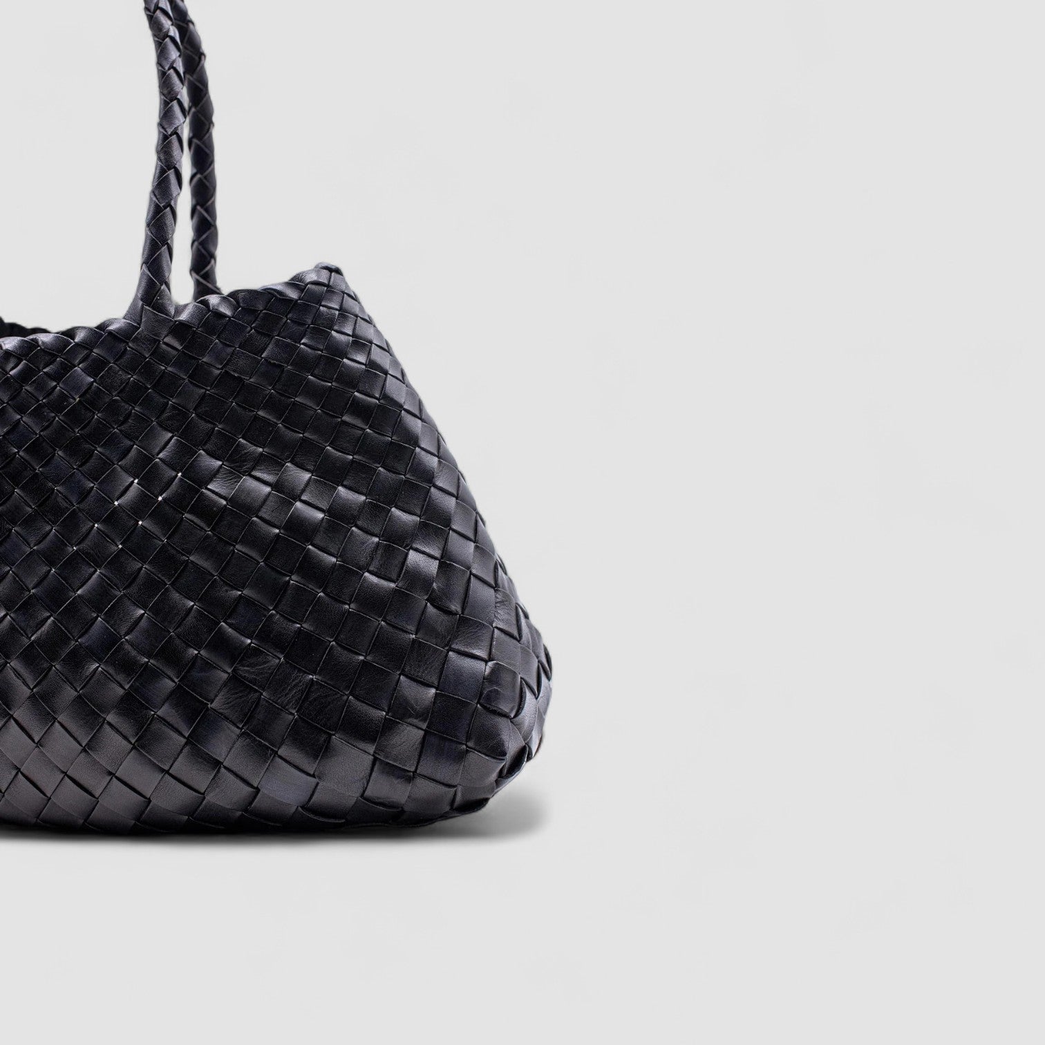 Corda Handbag in Pure Leather