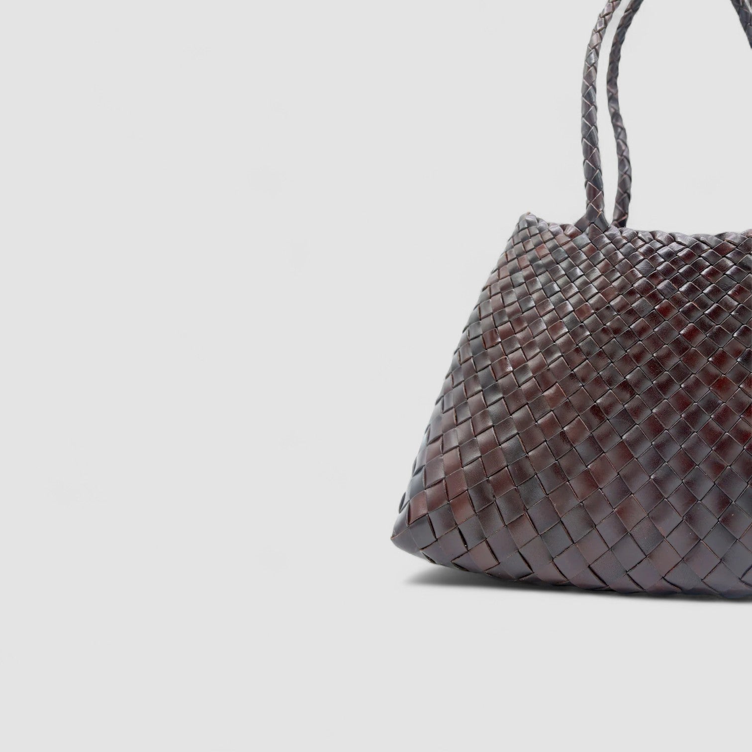 Corda Handbag in Pure Leather