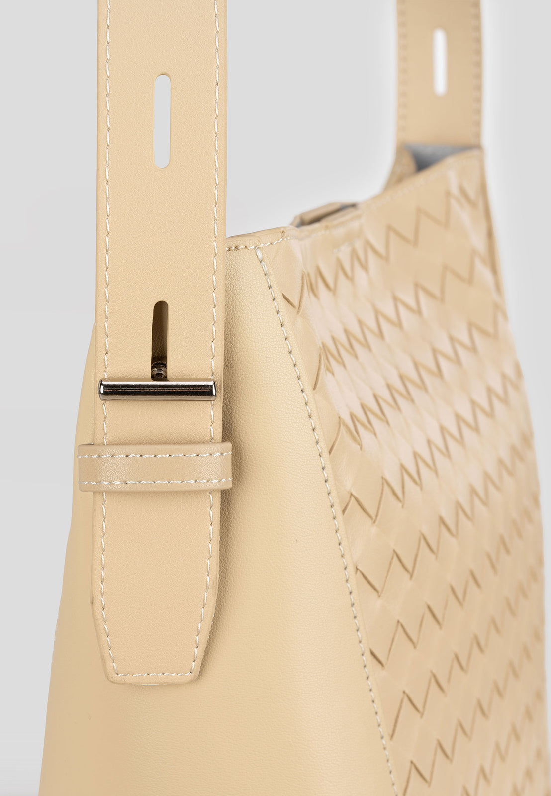 Eshaya Leather Bag inspired by Taj Mahal