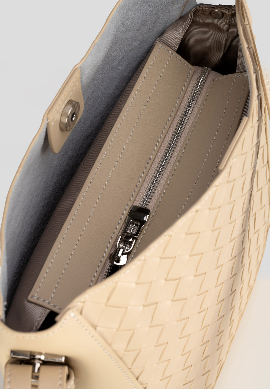 Eshaya Leather Bag inspired by Taj Mahal