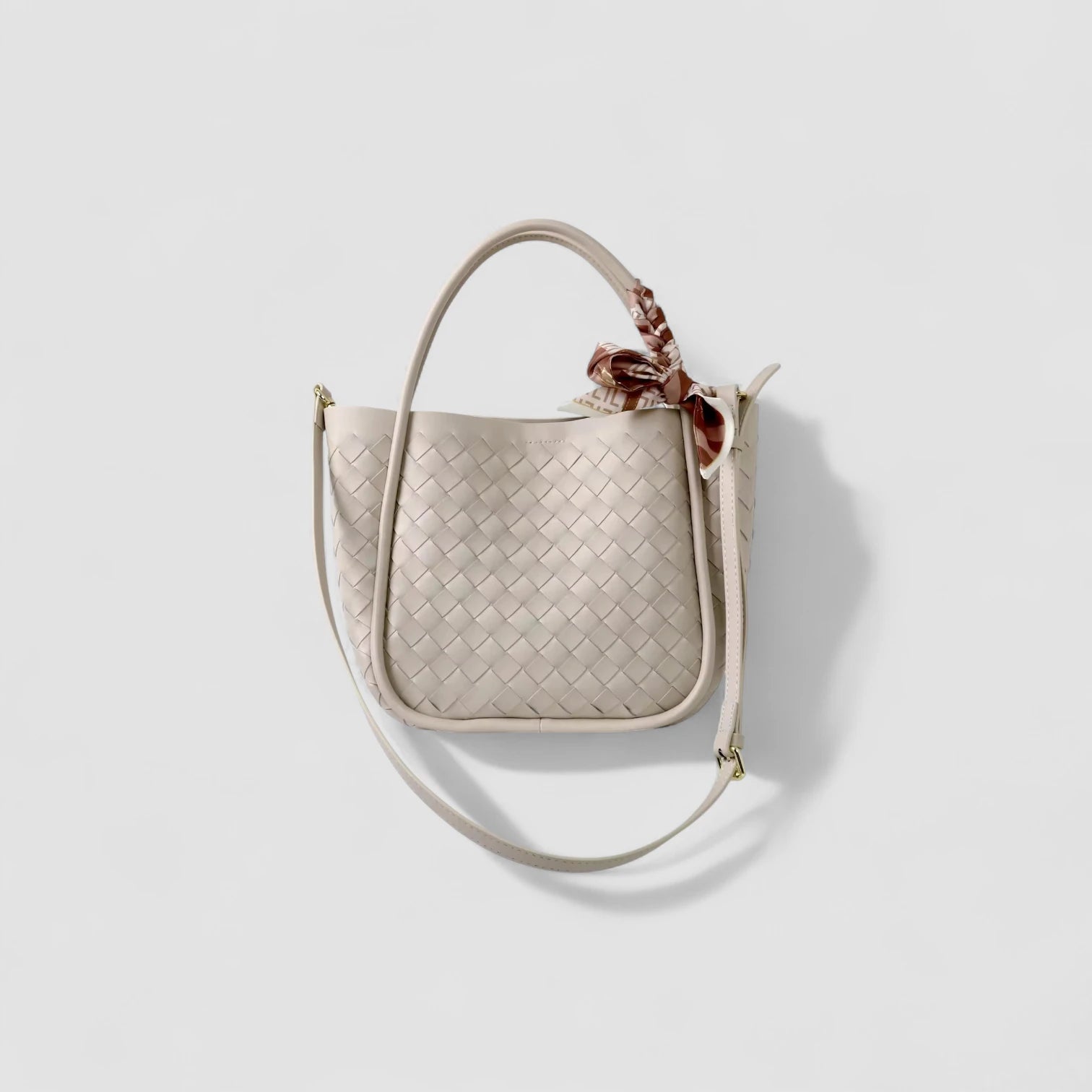 Le Petite Shopper Bag in Pure Leather